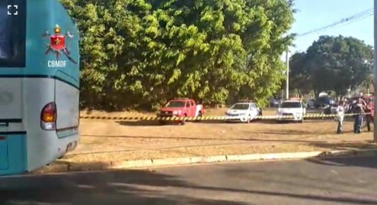 Acidente na QI 15 do Lago Sul. Uma faixa foi interditada