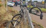 Acidente envolvendo bicicletas e carro deixou uma pessoa morta no DF