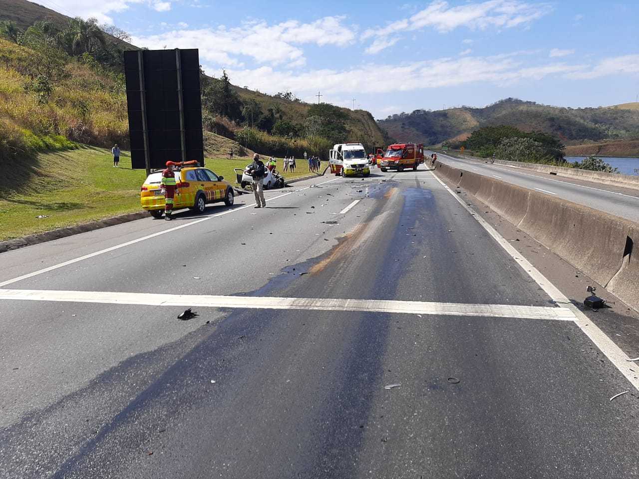 Pai provoca acidente e mata os dois filhos na Dutra em Lavrinhas ...