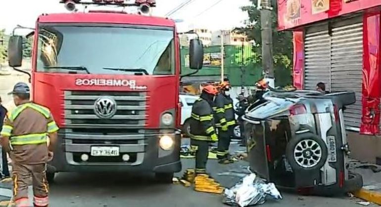 Mulher morre em acidente de trânsito em Taboão da Serra, na Grande SP