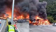 Acidente envolvendo 17 veículos deixa 8 mortos e causa incêndio na Venezuela; assista ao vídeo