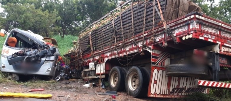 Feridos foram encaminhados para hospitais de Pirapora e Montes Claros