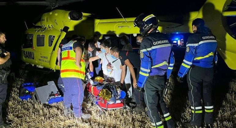 Crianças foram removidas de helicóptero após o acidente
