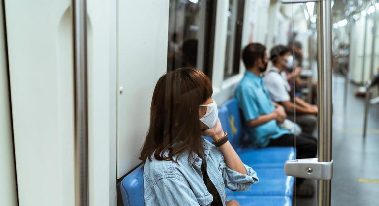 Linhas de metrô e terminais de ônibus serão locais de acolhimento durante este mês