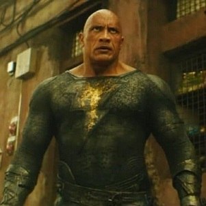 Dwayne Johnson como Adão Negro