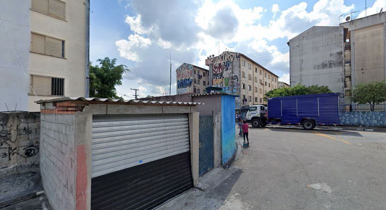 Dois morrem baleados e três ficam feridos em adega de Itapevi, na Grande SP