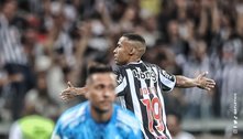 Com personalidade e organização, o Atlético se impôs ao perdido Flamengo. E deu sobrevida a Turco Mohamed