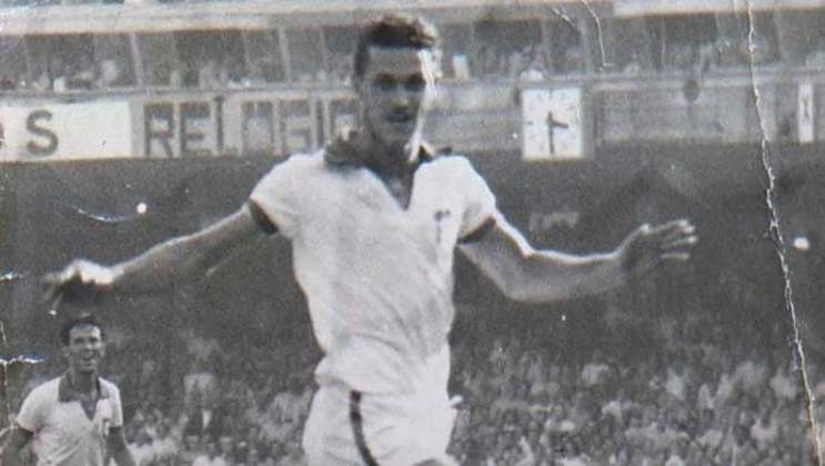 ADEMIR DE MENEZES - Ídolo do Vasco da Gama, Ademir de Menezes fpi um dos principais jogadores brasileiros das décadas de 40 e 50. O atleta disputou a Copa do Mundo de 1950, quando foi artilheiro com 9 gols em uma só edição. 