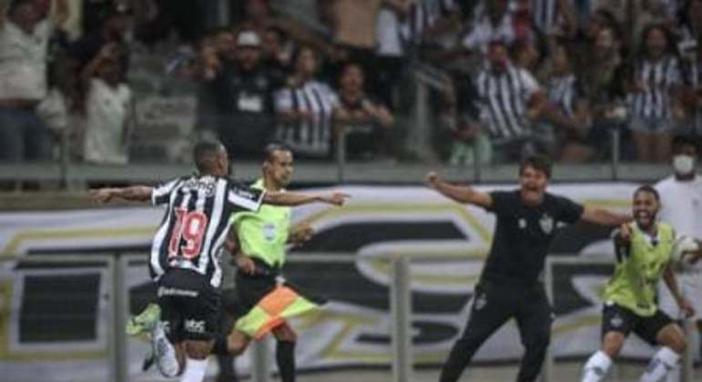 Ademir foi decisivo no clássico contra o Cruzeiro e garantiu os três pontos para o Galo