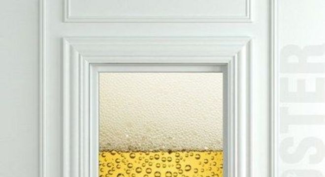 adesivo de porta - porta com adesivo de cerveja 