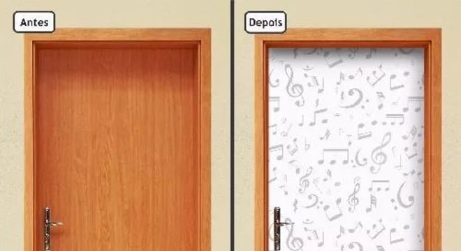 adesivo de porta - porta com adesivo de notas musicais 