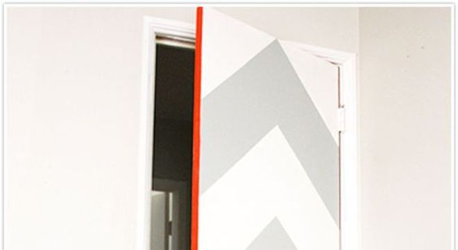 adesivo de porta - porta com adesivo simples 