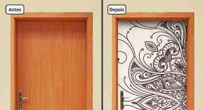 adesivo de porta - porta com adesivo tribal 
