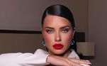 Conhecida pela carreira brilhante, Adriana ficou mundialmente conhecida quando se tornou uma Angel, da Victoria's Secret. A brasileira fez parte do seleto grupo entre 1999 e 2018. Lima se tornou a profissional que mais desfilou pela marca, se tornando, inclusive, embaixadora da empresa. Em 2017, Adriana foi eleita a modelo mais valiosa da campanha