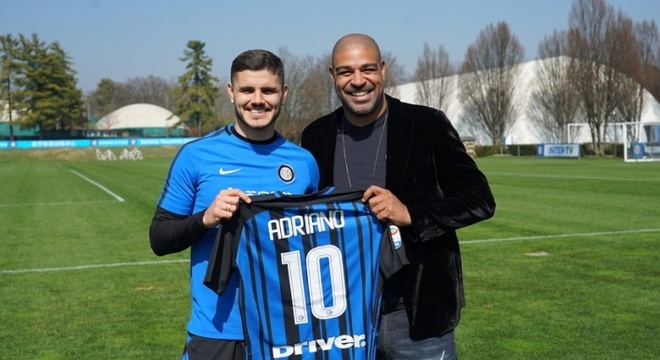 Adriano visita centro de treinamento da Inter de Milão ...