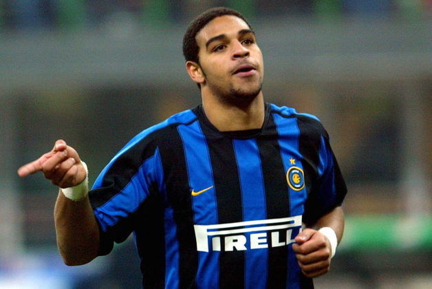 De lateral esquerdo dispensado na base do Flamengo a um dos maiores atacantes na época em que jogava. Adriano Imperador contou com detalhes a sua história de vida durante depoimento emocionante ao site The Players Tribune. Na entrevista, o jogador relembrou que começou como lateral esquerdo, quase foi dispensado e depois se tornou centroavante, conquistando a todos ao seu redor com seu forte chute de esquerda