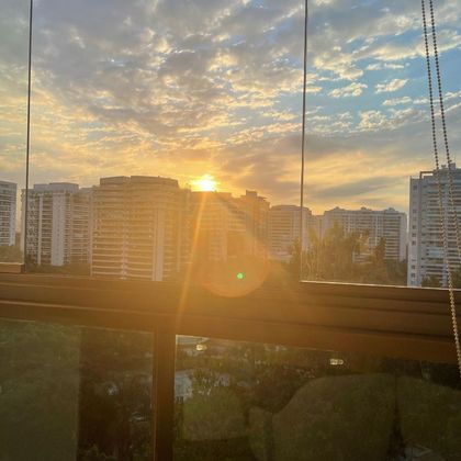 Adriano comprou uma cobertura na Barra da Tijuca, bairro de luxo localizado na zona oeste do Rio de Janeiro