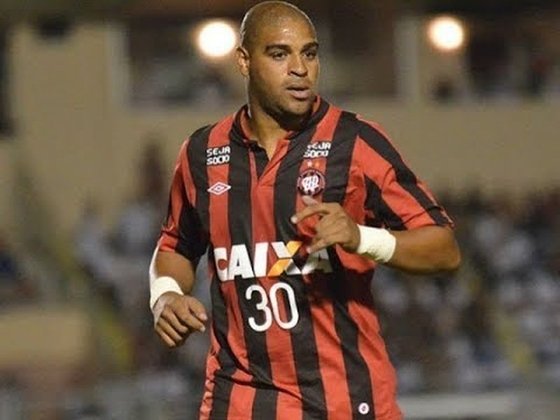 Adriano Imperador atuou por apenas quatro jogos no Athletico-PR, tendo marcado um único gol com a camisa do Furacão. Teve contrato rescindido após duas faltas em treinos.