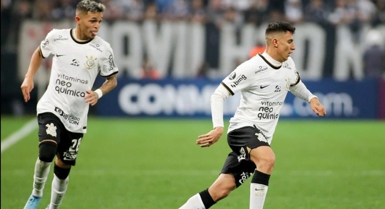 Base do Corinthians foi a que mais participou de gols na primeira metade do Brasileirão