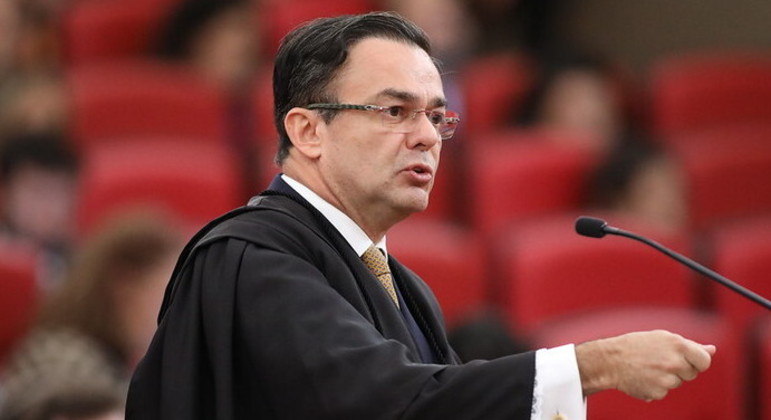 Advogado do PDT, de acusação, no julgamento do ex-presidente Bolsonaro no TSE
