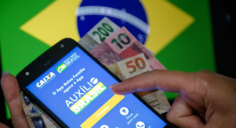 Prazo para sanção do Auxílio Brasil se encerra nesta quarta-feira