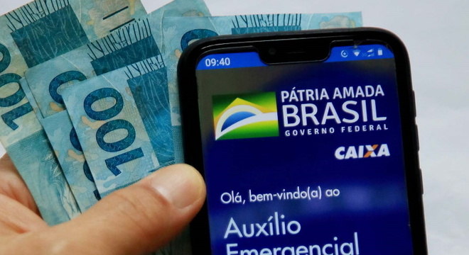 Bolsonaro fala em liberar mais parcelas do auxílio emergencial ...