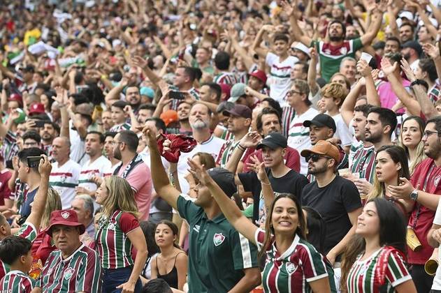 Foram colocados à venda 44 mil ingressos, sendo 22 mil para os tricolores e 22 mil para os xeneizes