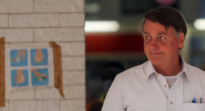 Bolsonaro questiona se quem já teve covid-19 deve tomar vacina 