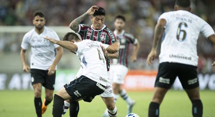 Lance do jogo entre Fluminense e Grêmio