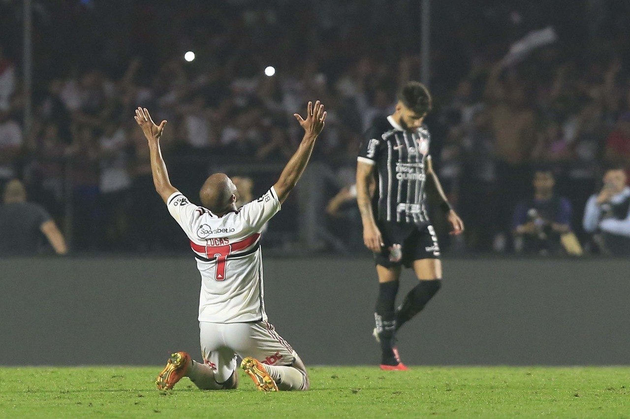 Focados no Brasileirão, Corinthians e Flamengo medem forças em