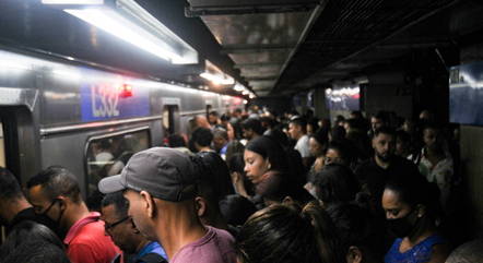 As estações do Metrô ficaram cheias após decisão