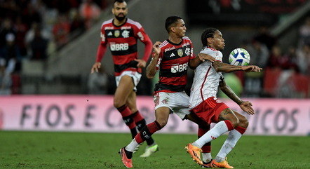 Lance da partida entre Flamengo e Inter