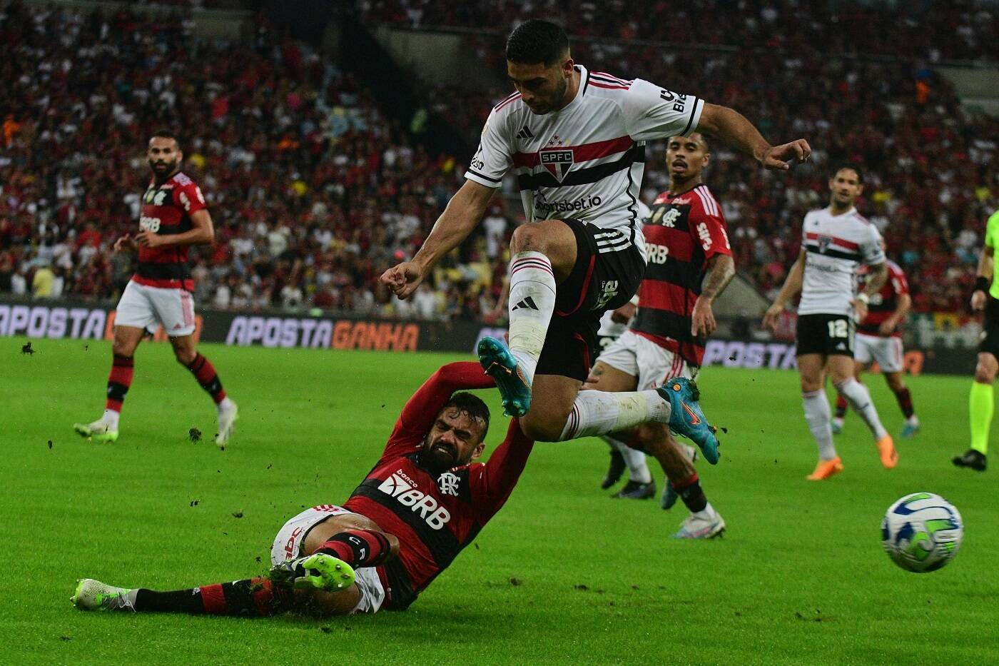 São Paulo vence o Flamengo e joga pelo empate na volta para ser campeão da  Copa do Brasil - Esportes - R7 Futebol