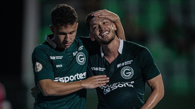 Em duelo de rebaixados, Goiás vence o América-MG na despedida do Brasileirão