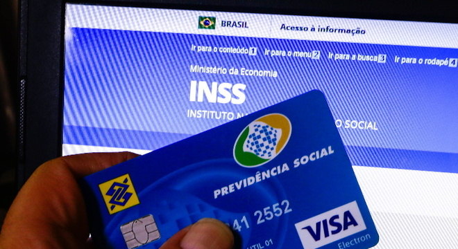 Quem estava na fila para o BPC pode receber o auxílio como antecipação