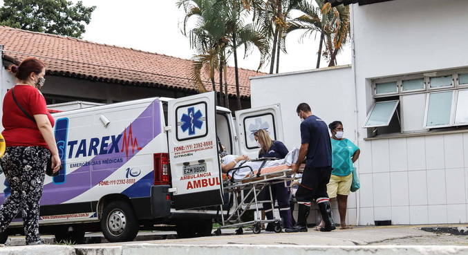 Hospitais de São Paulo estão abarrotados de pacientes com covid-19 na UTI