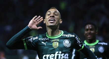 Breno Lopes em partida pelo Palmeiras