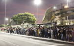 Diante do caos no transporte público, o rodízio de veículos foi suspenso na cidade de São Paulo nesta sexta-feira (24)