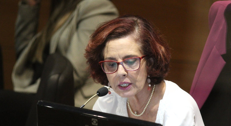 A juíza Elizabeth Louro durante audiência do caso envolvendo a morte do menino Henry Borel, no Tribunal de Justiça do Estado do Rio de Janeiro