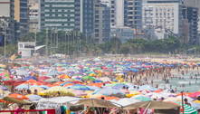 Rio fecha praias, veta ônibus fretados e proíbe estacionar na orla