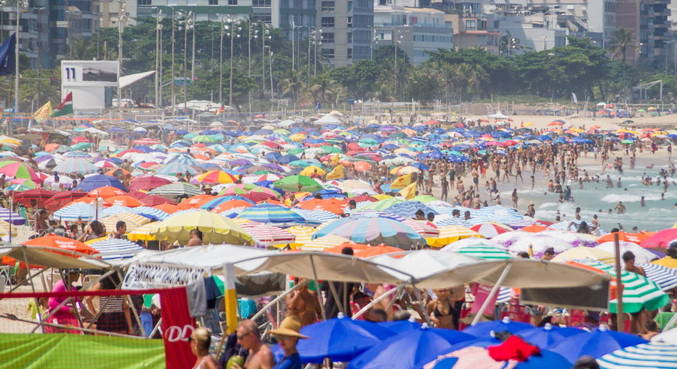 As praias do Rio de Janeiro atraem muitos turistas de outros países