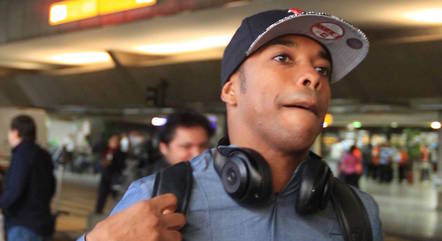 Robinho foi condenado a nove anos de prisão por estupro