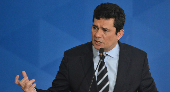 'Coronavírus não pode ser usado para soltar qualquer criminoso', diz Moro