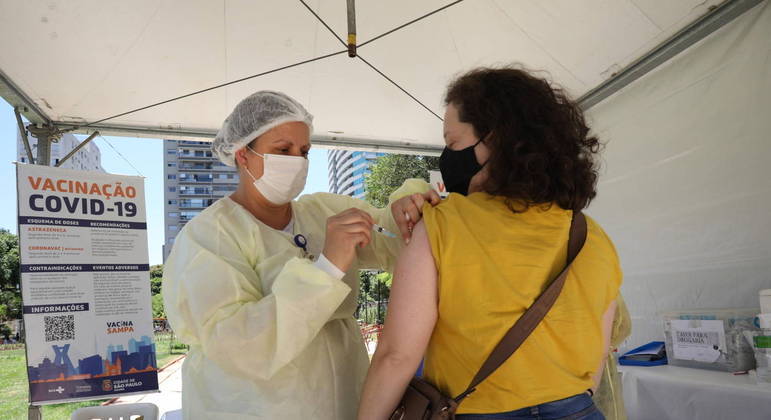 Estado de São Paulo tem 71% da população geral completamente vacinada contra a Covid-19