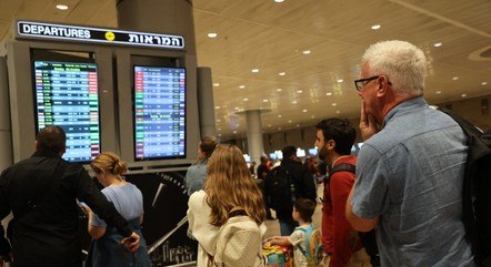 Passageiros enfrentam cancelamentos
