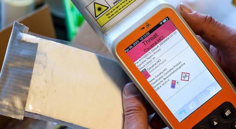 Encomenda contendo coca&iacute;na interceptada no aeroporto de Bruxelas