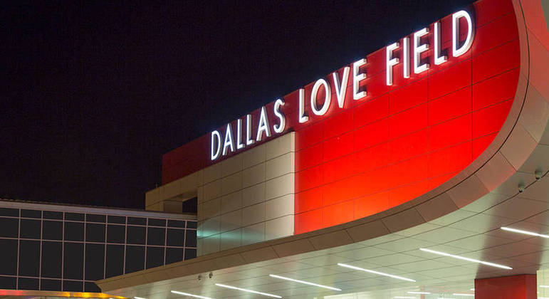 Mulher abriu fogo no aeroporto Love Field, em Dallas