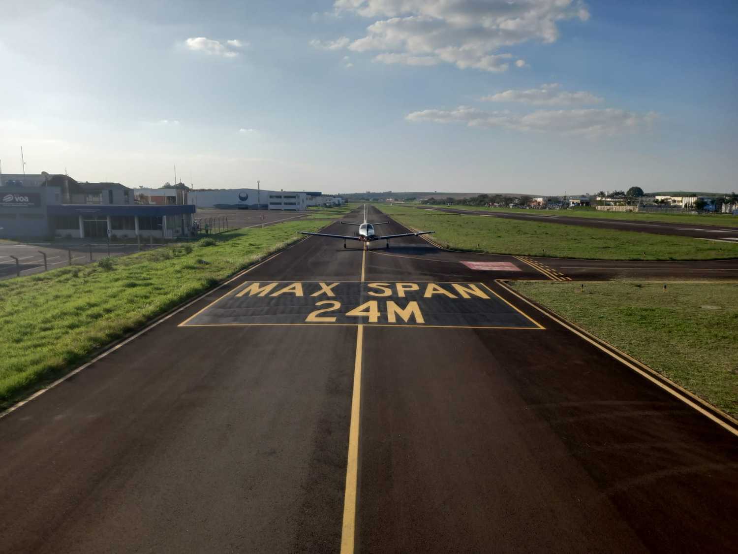 Aeroporto dos Amarais, Campinas: pista com 1.650 metros