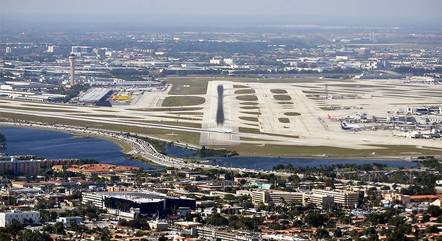 Vista aérea do aeroporto internacional de Miami