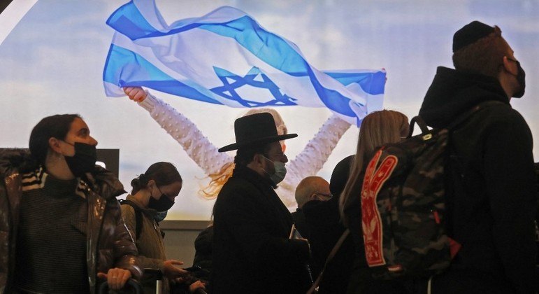 Restrições a viagens entrarão em vigor em Israel nesta quarta-feira (22)